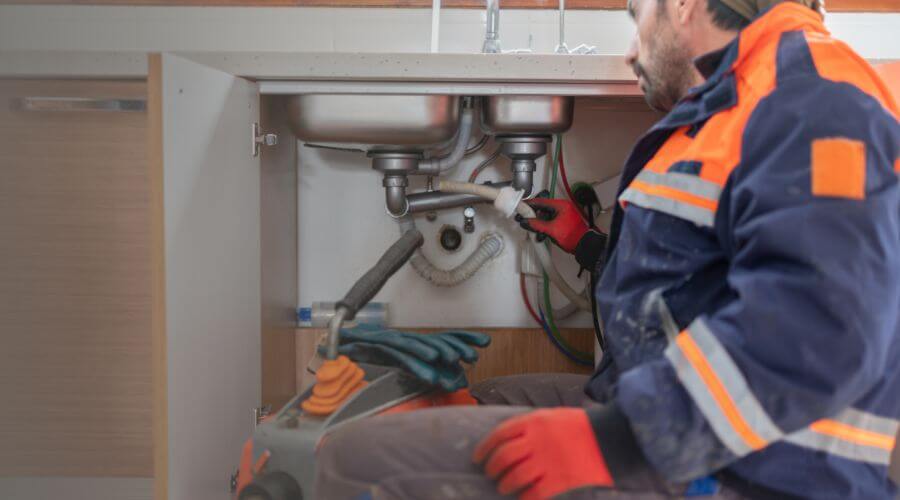 Professional slab leak plumber services in Mccurtain, OK